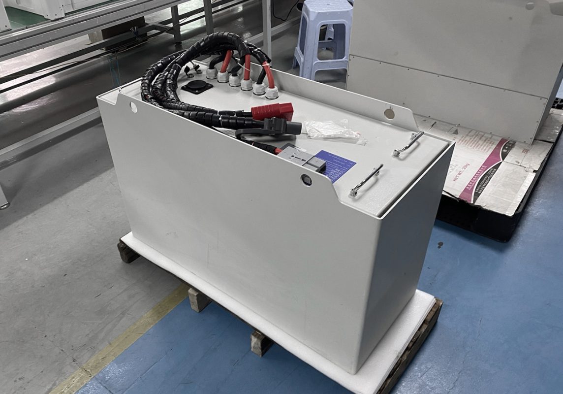 Custom truck folk left 48v LiFePo4 battery bank